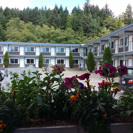 Chalet Inn Kitimat 외부 사진