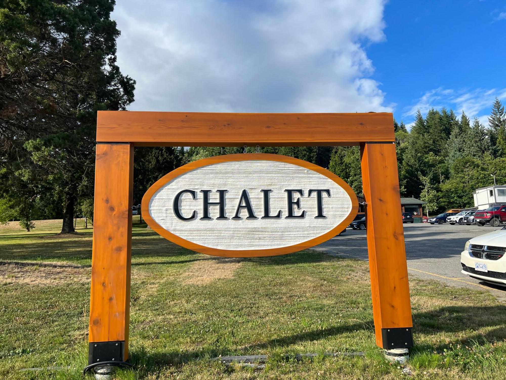 Chalet Inn Kitimat 외부 사진