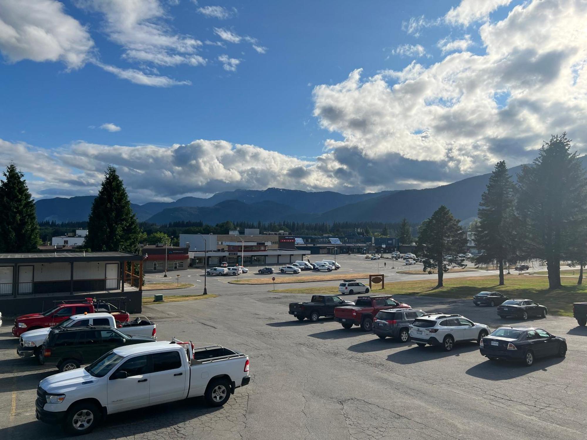 Chalet Inn Kitimat 외부 사진