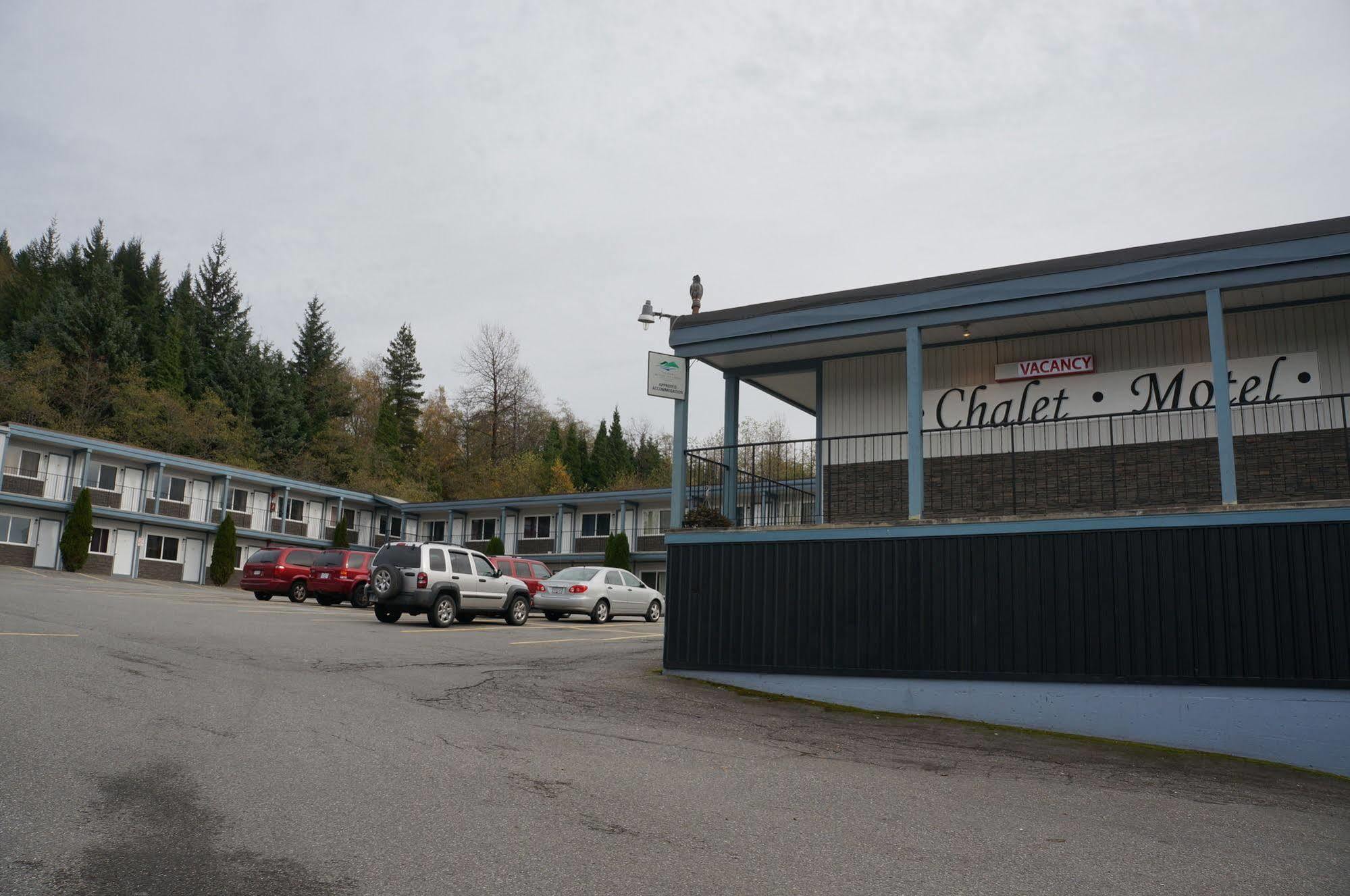 Chalet Inn Kitimat 외부 사진