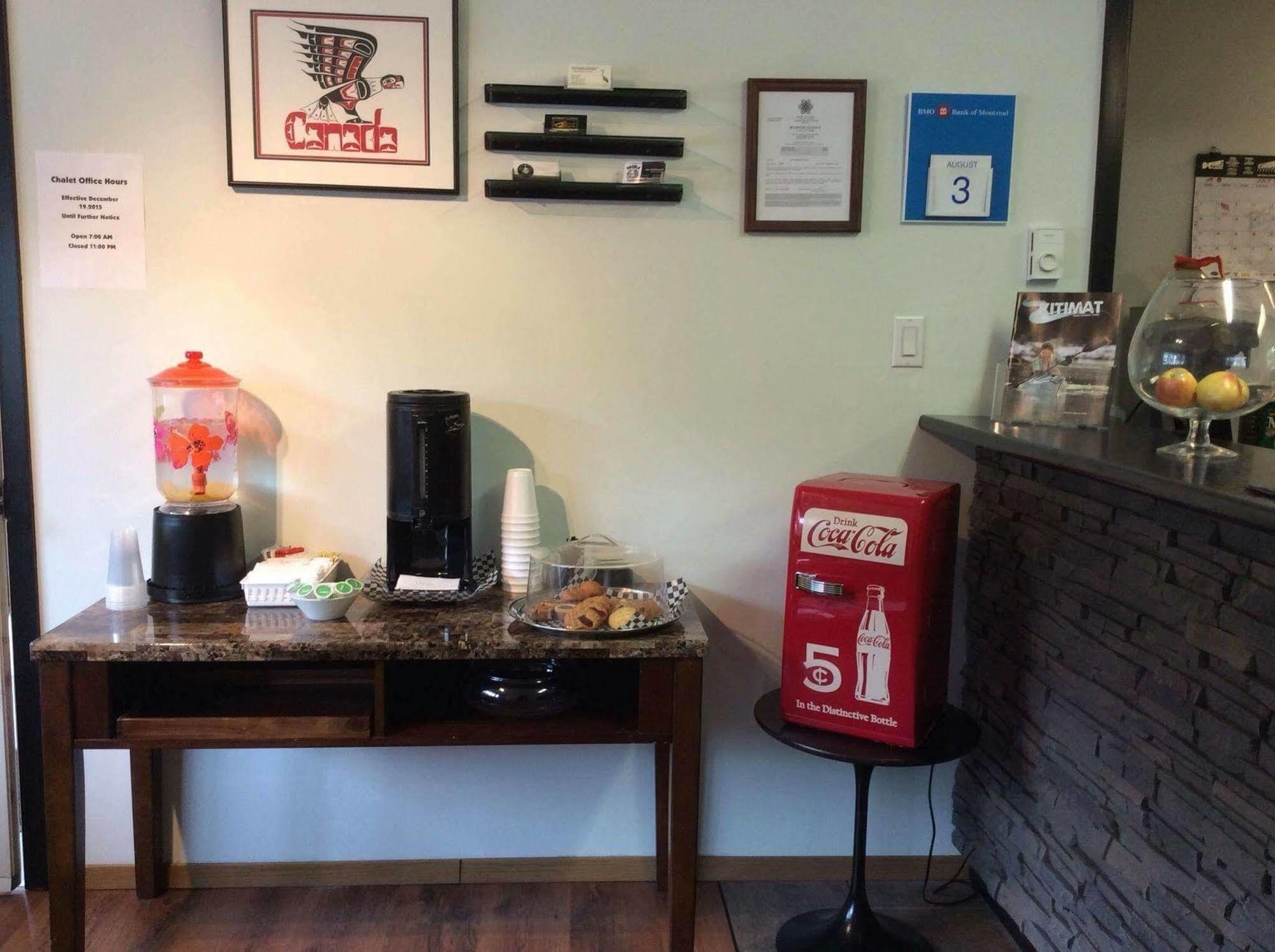 Chalet Inn Kitimat 외부 사진
