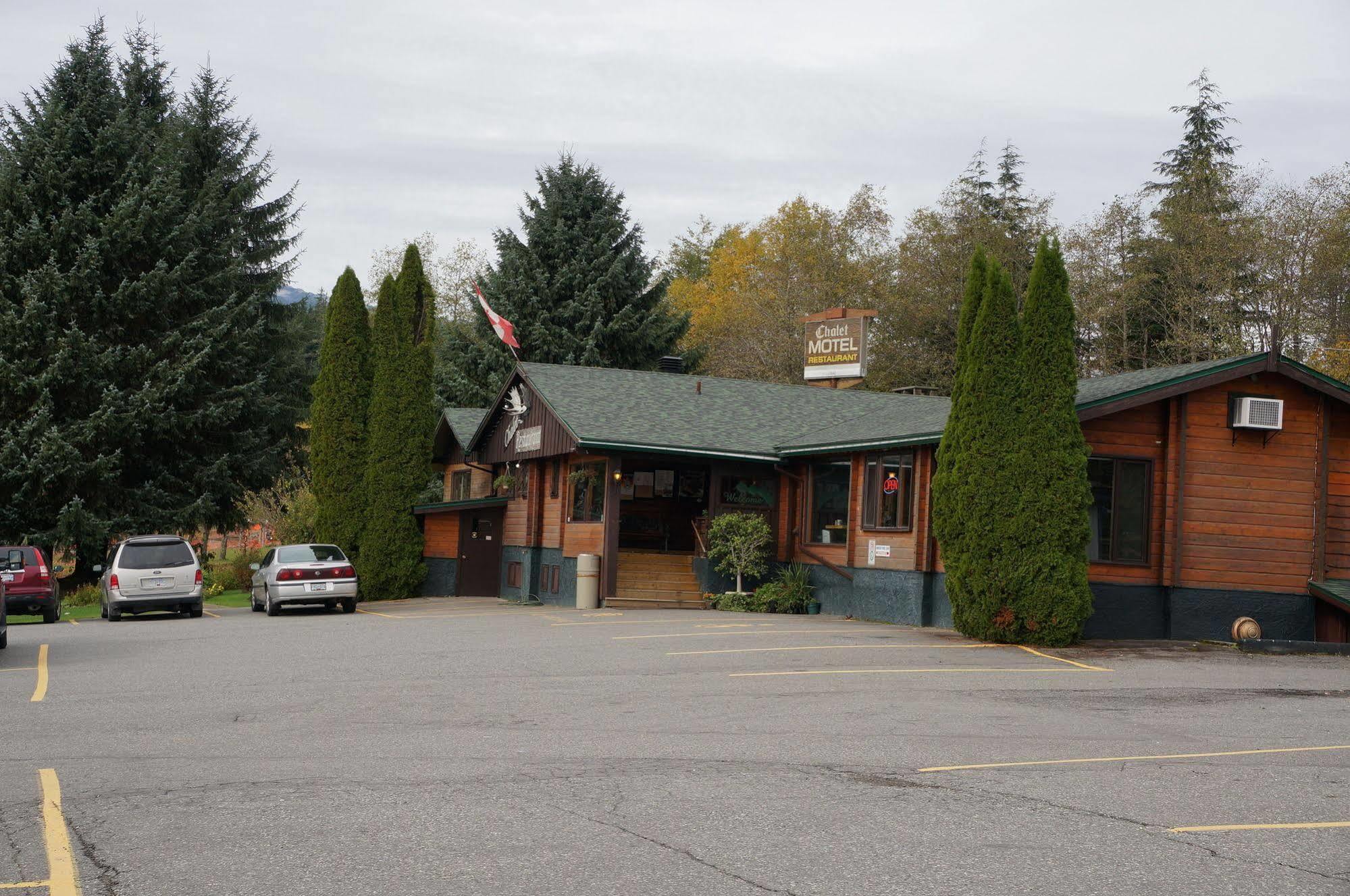 Chalet Inn Kitimat 외부 사진