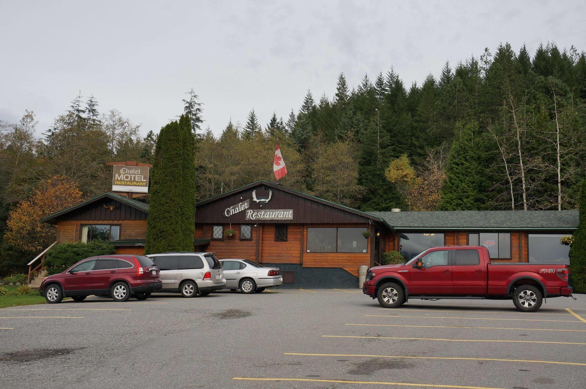 Chalet Inn Kitimat 외부 사진
